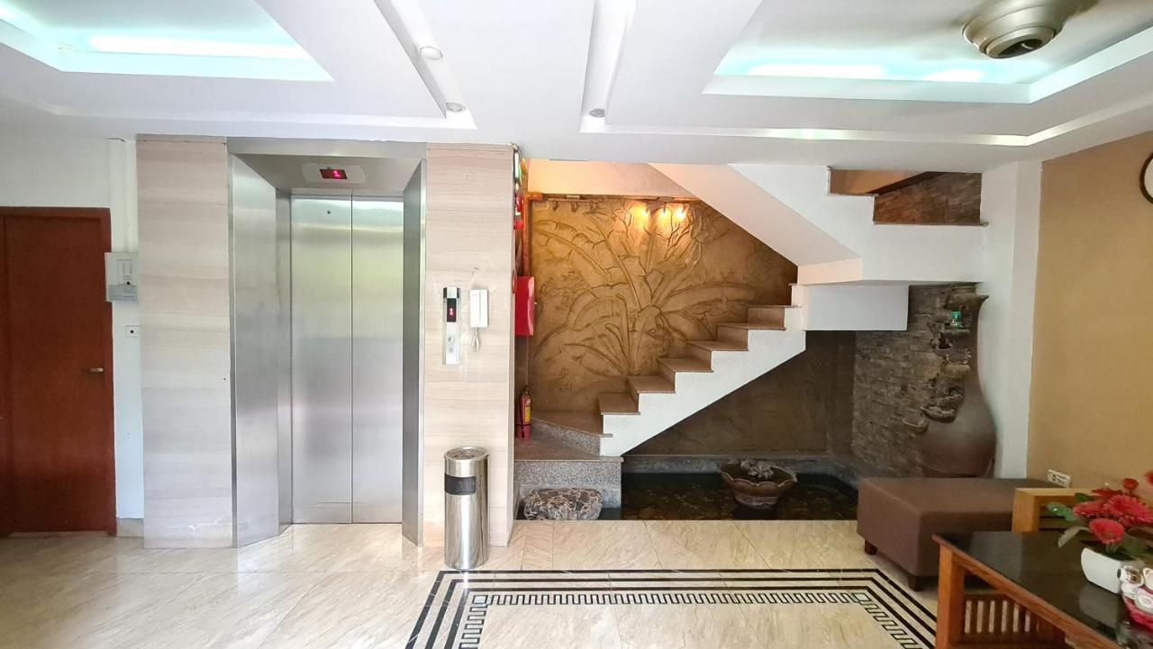 河内 Reddoorz Newstyle House Nguyen Ngoc Vu酒店 外观 照片